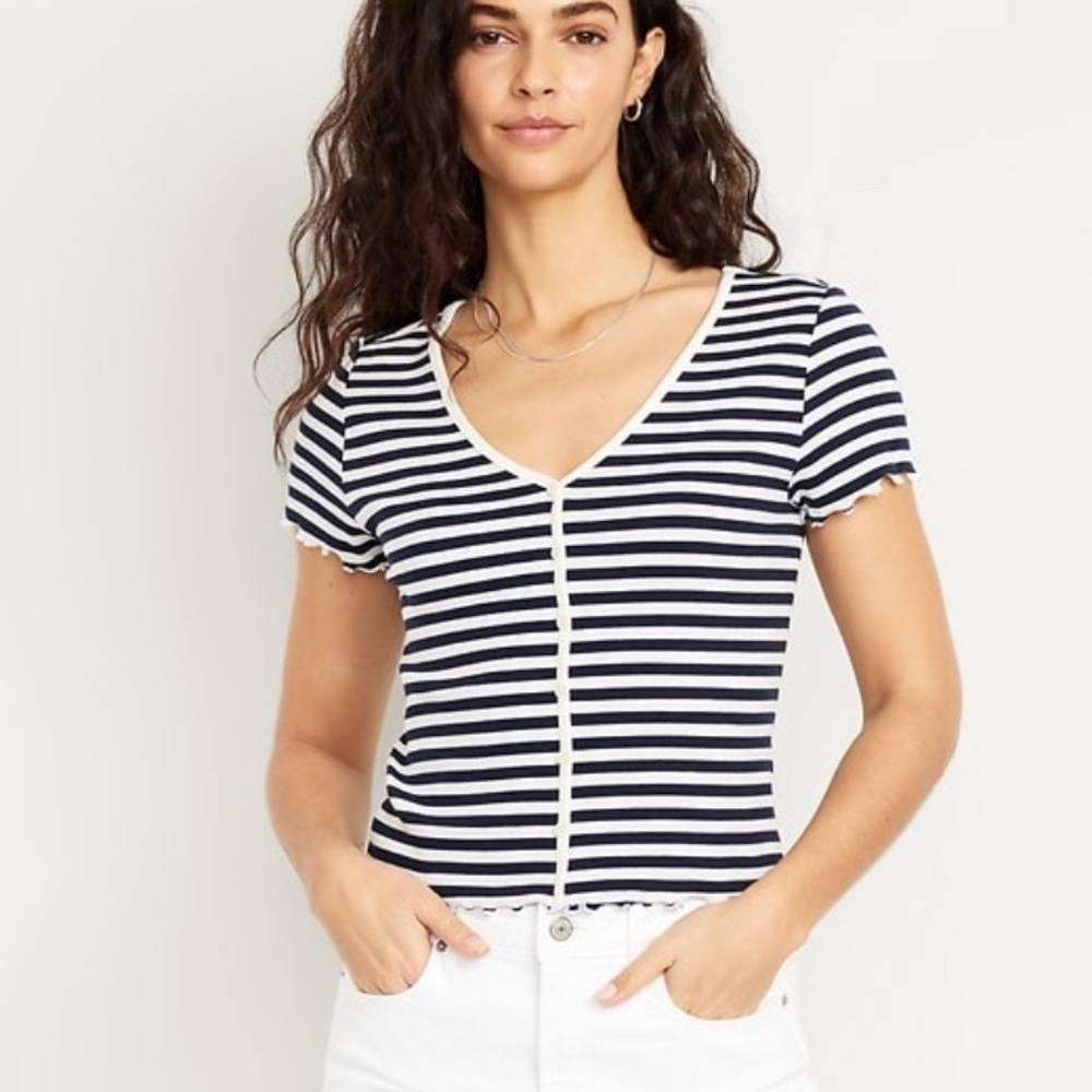Old Navy Ribbed Button-Down Lettuce-Edge Top Calla Lilies White Small T shirt - Picture 10 of 11